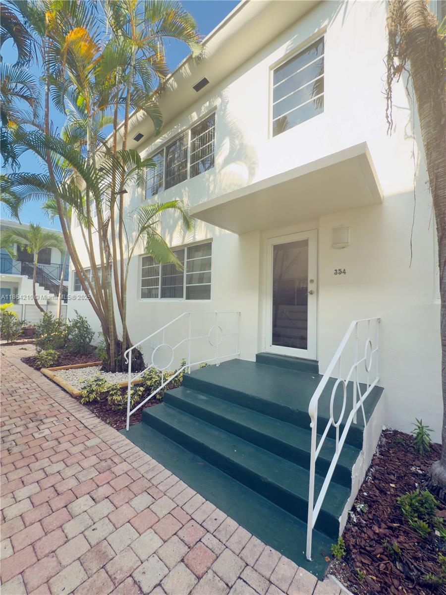 RITZ ROYAL PALM CONDO - Residential Lease