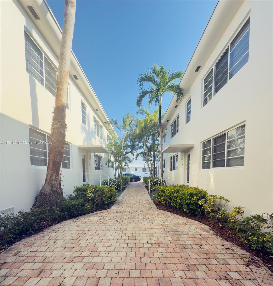 RITZ ROYAL PALM CONDO - Residential Lease