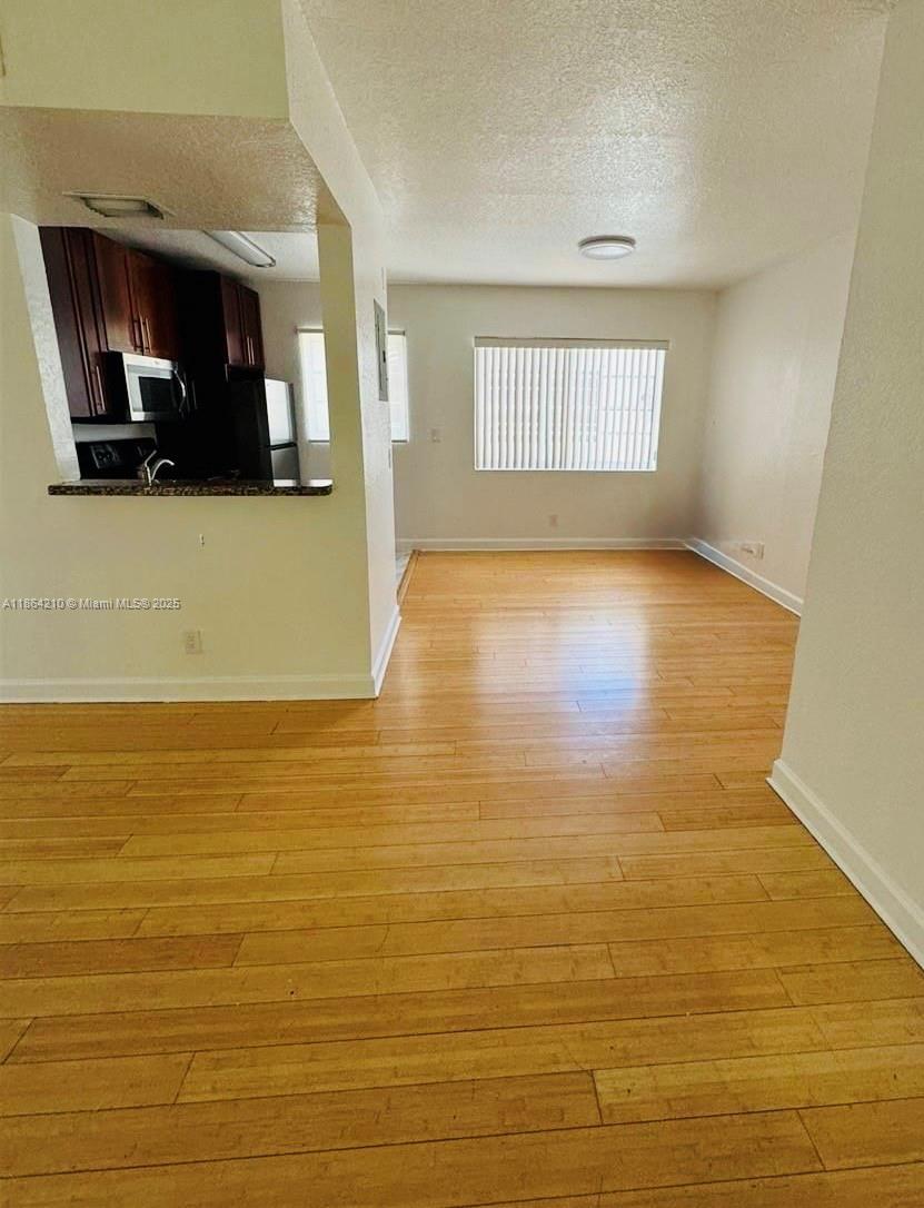 RITZ ROYAL PALM CONDO - Residential Lease