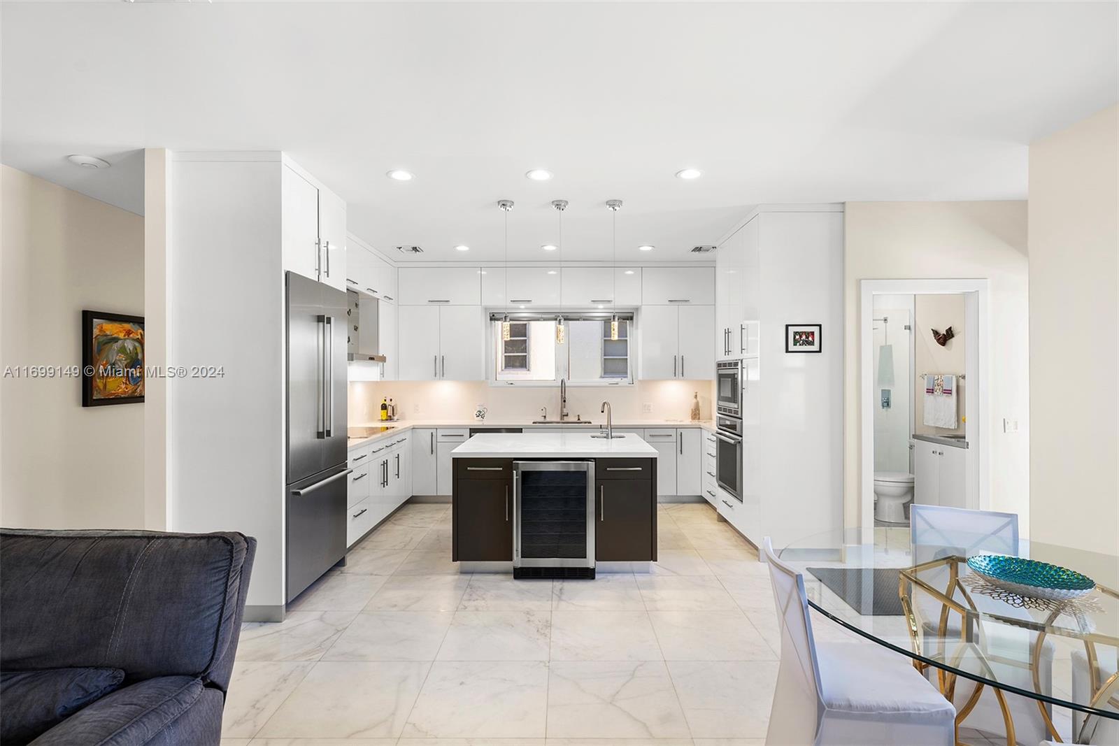 CORAL GROVES - Residential