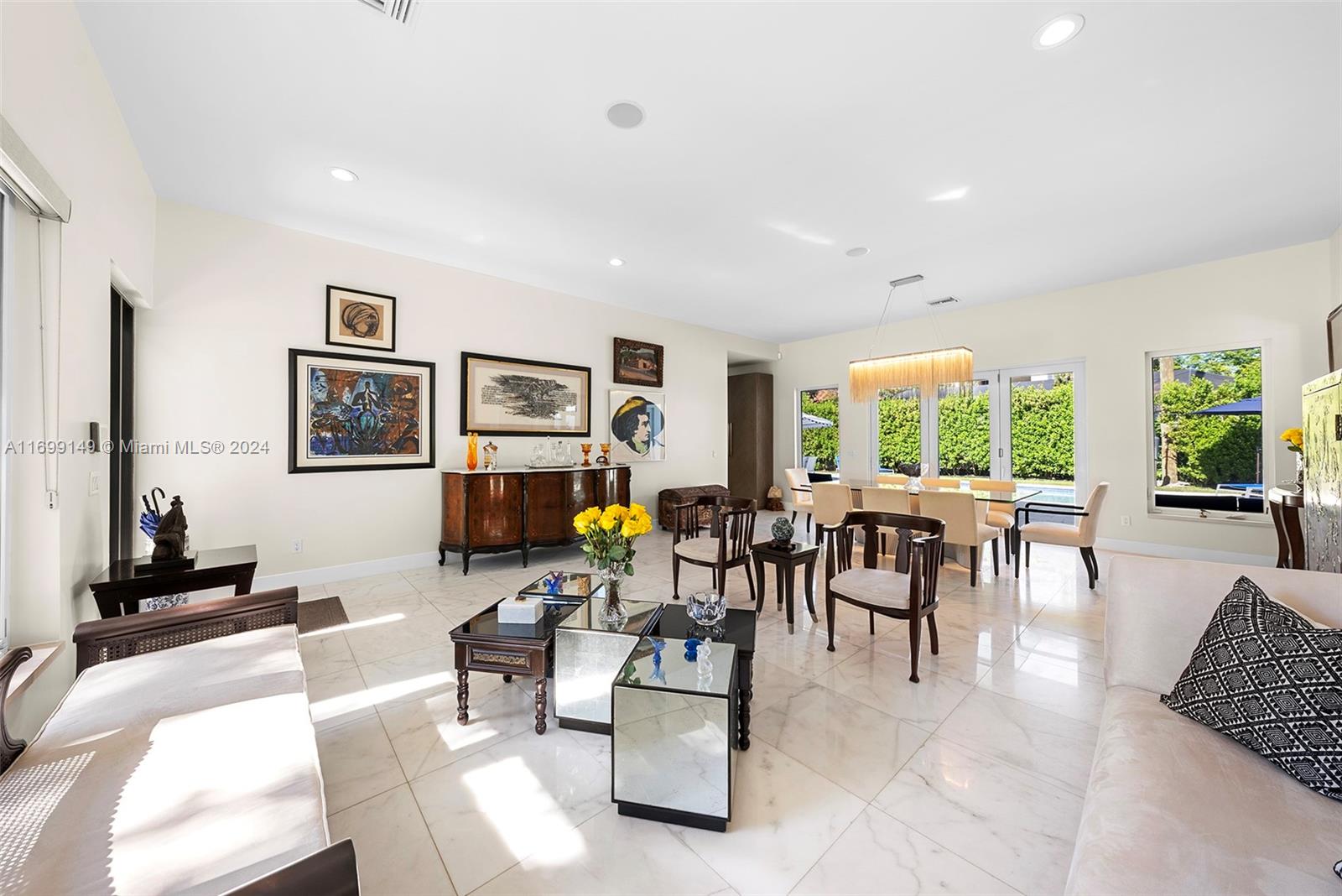 CORAL GROVES - Residential