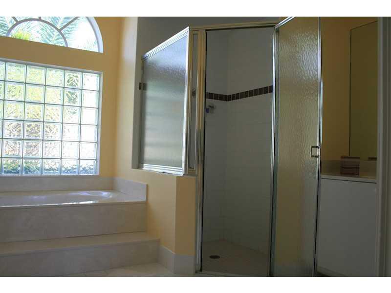 STONERIDGE LAKE ESTATES P - Residential