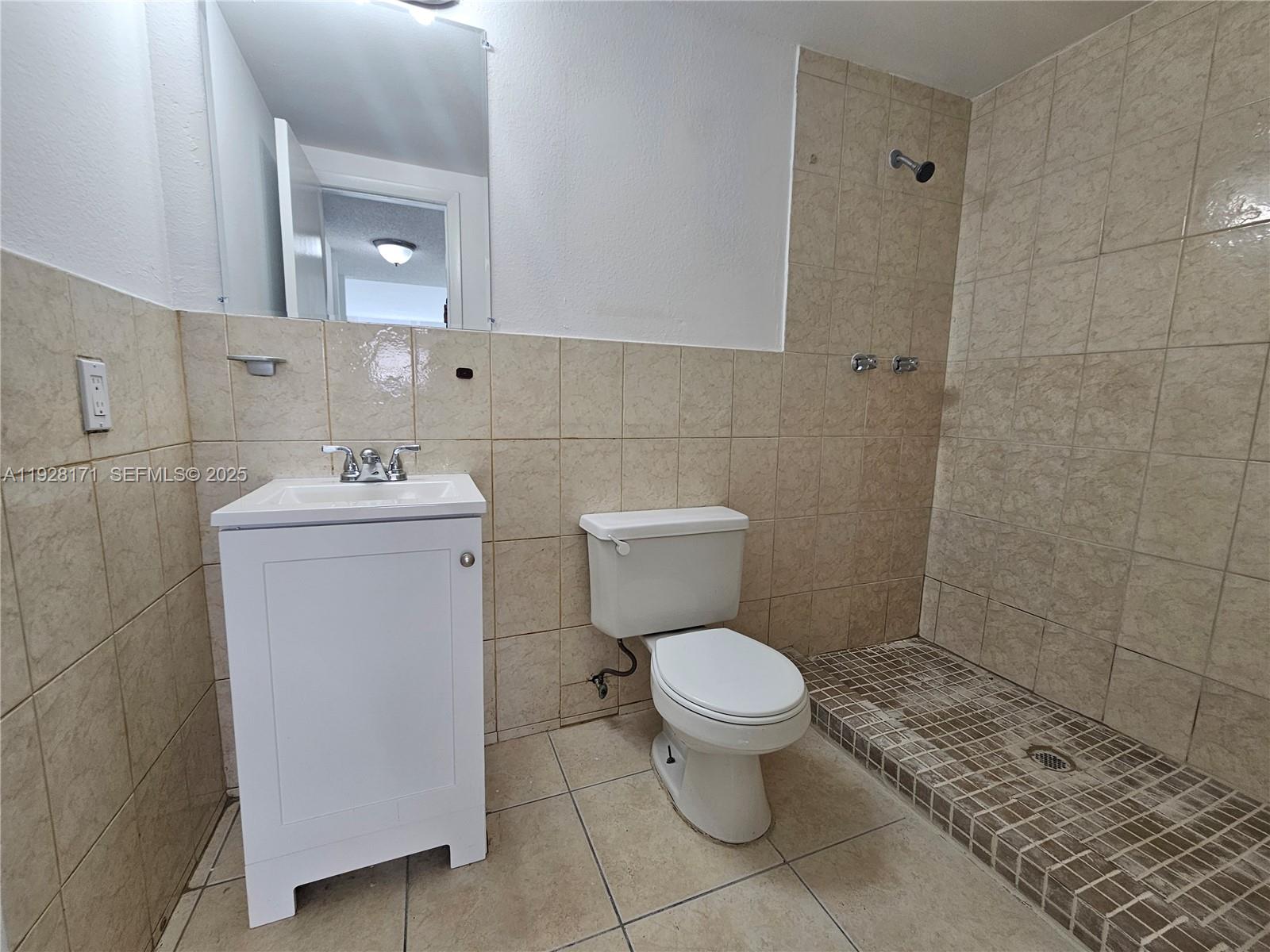 SUNSET HILLS I CONDO - Residential