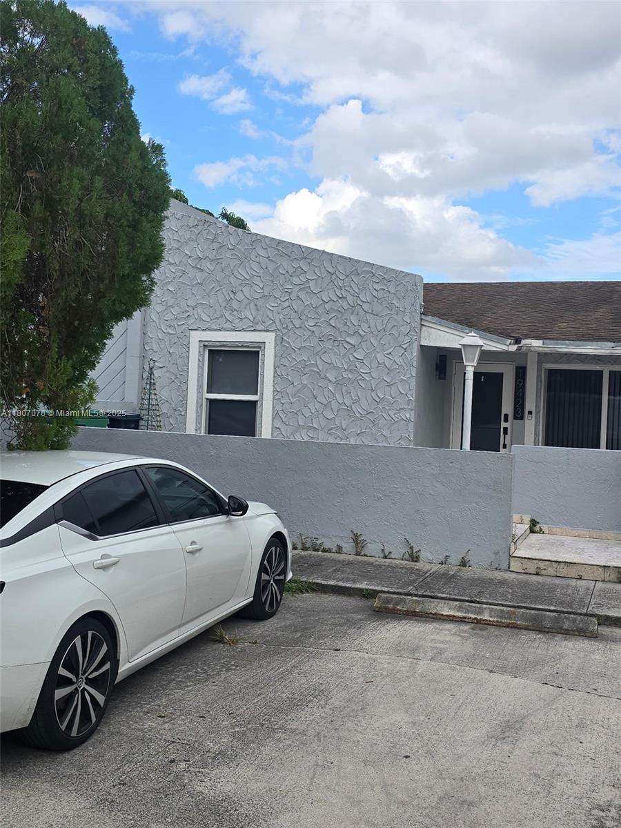 LAKES OF ACADIA UNIT 3 TH - Residential