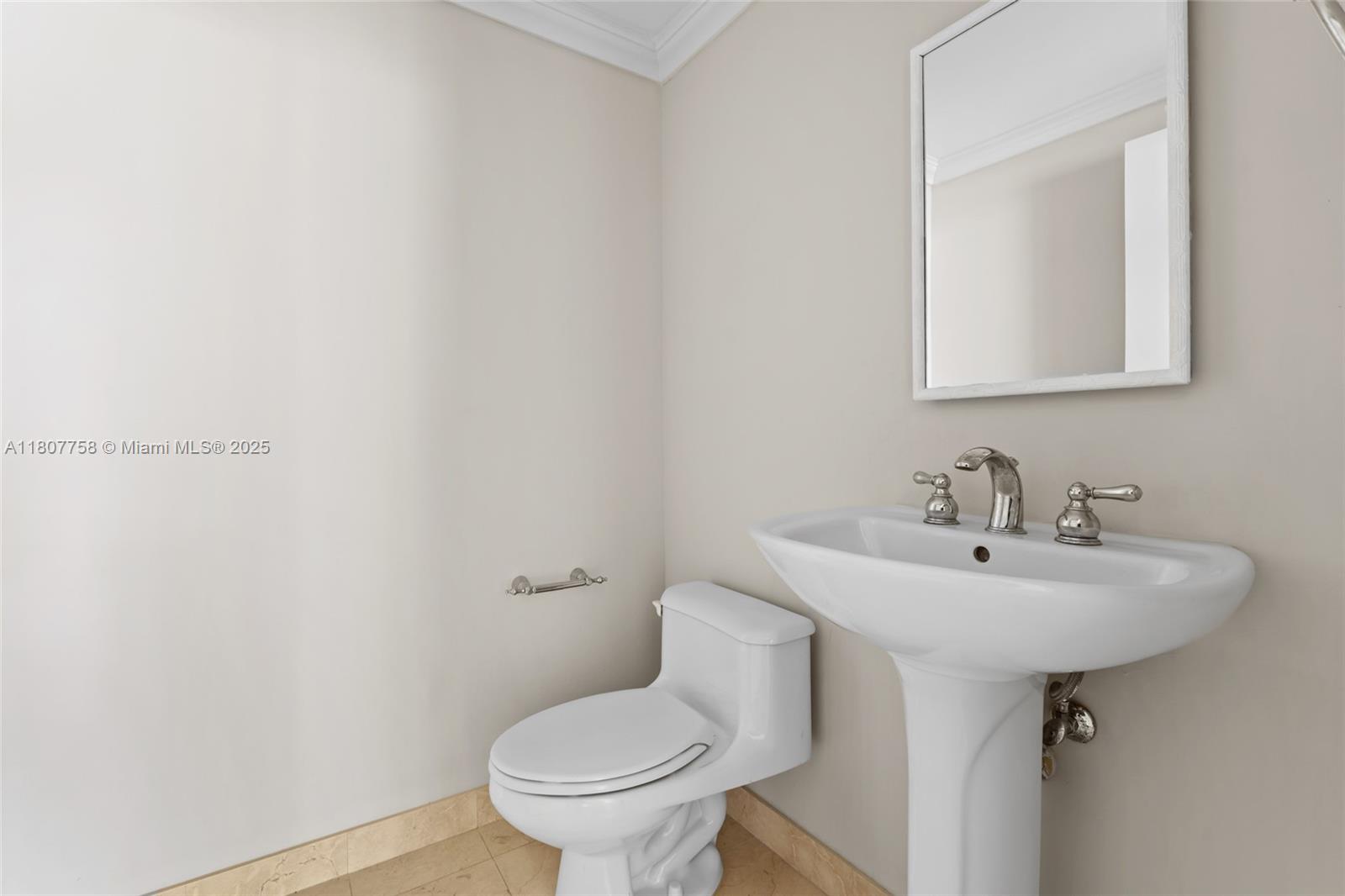 AKOYA CONDO - Residential Lease