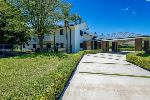 10506 SW 89 Place Miami FL 33176