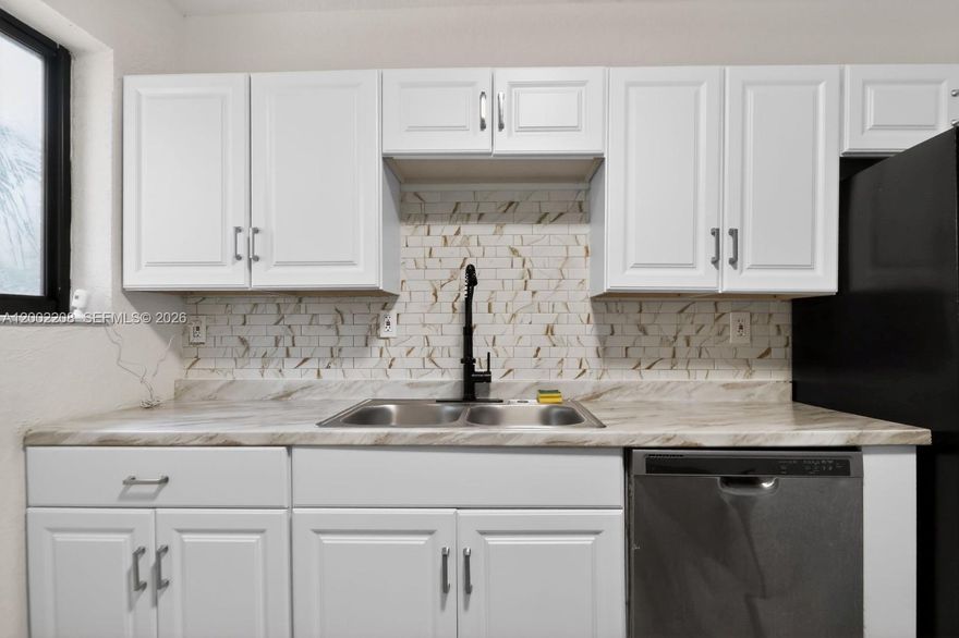 Hidden gem in Fort Lauderdale! This beautifully maintained property offers a private and peaceful setting while being just minutes from the beach, Las Olas, shopping, and dining. Featuring a spacious layout, modern finishes, and abundant natural light throughout. Ideal for those seeking comfort, convenience, and a prime location. Easy to show.