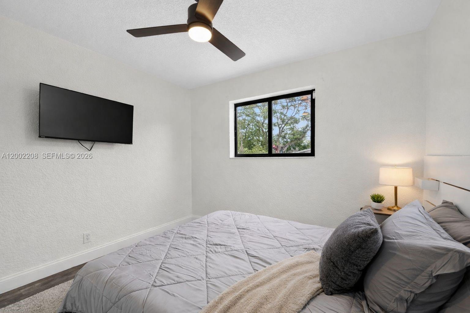 LAUDERDALE HOMESITES FIRS - Residential Lease