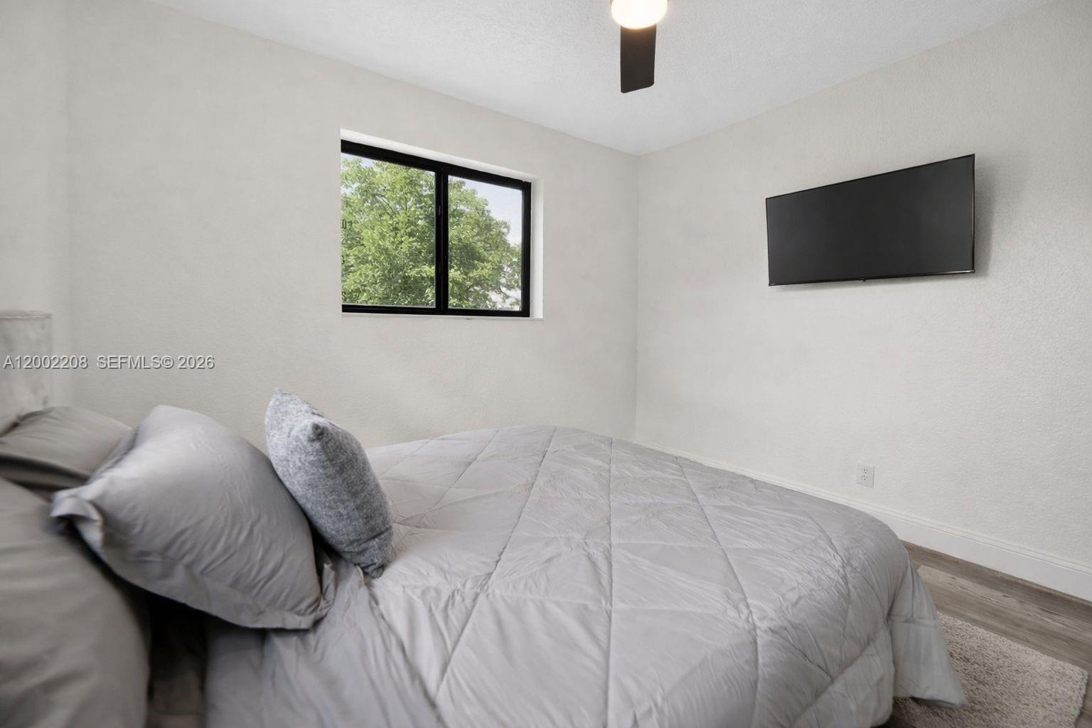 LAUDERDALE HOMESITES FIRS - Residential Lease