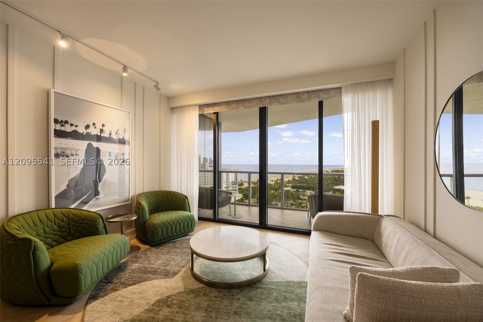 2201 Collins Ave 1720