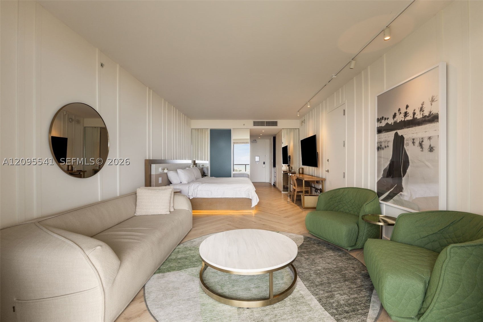 2201 Collins Ave 1720