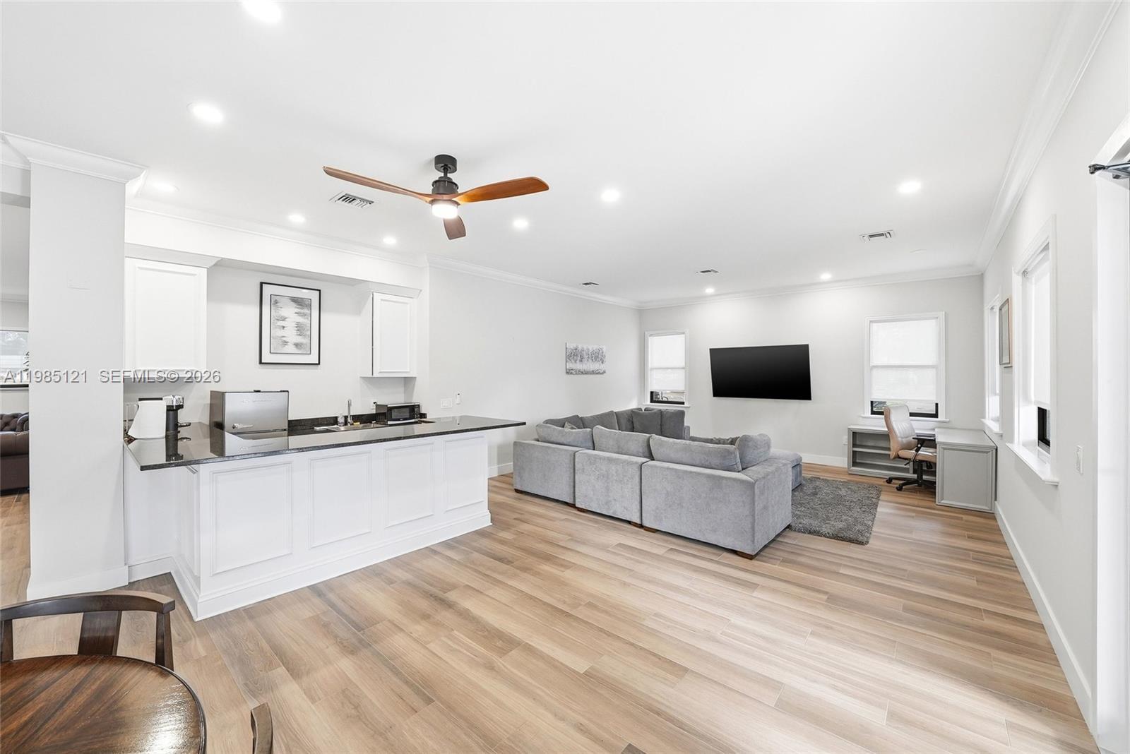 ROYAL GRAND CONDO - Residential