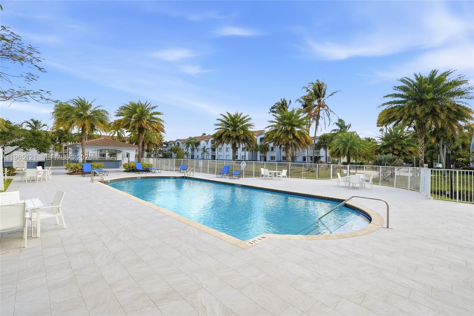 ROYAL GRAND CONDO - Residential