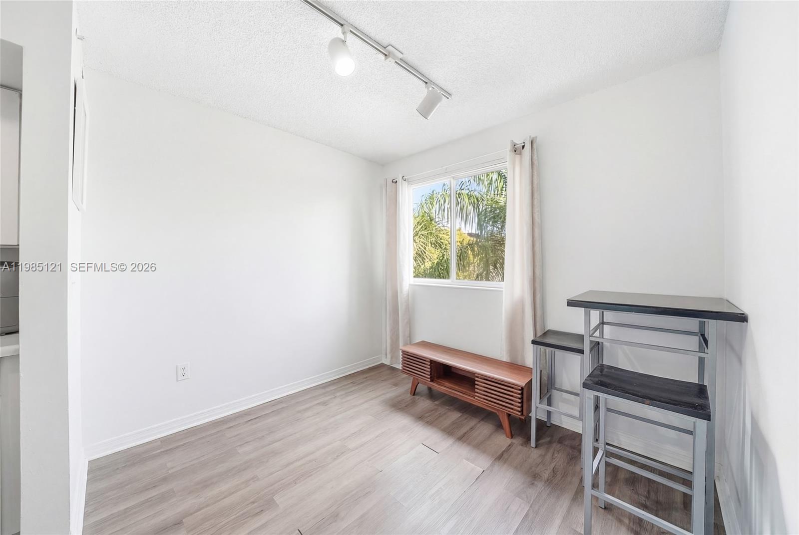 ROYAL GRAND CONDO - Residential