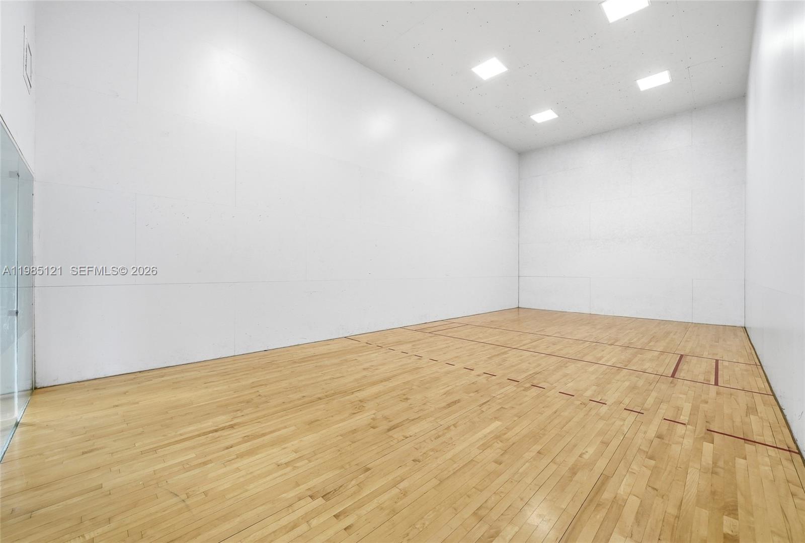 ROYAL GRAND CONDO - Residential