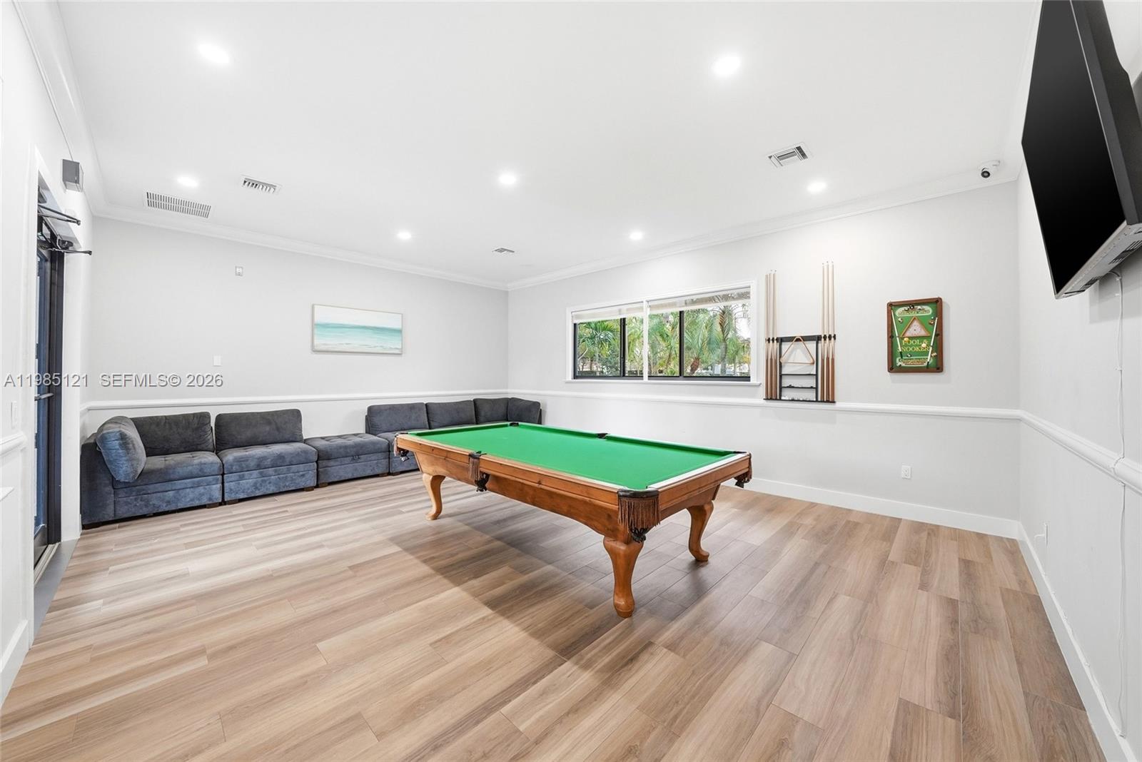 ROYAL GRAND CONDO - Residential