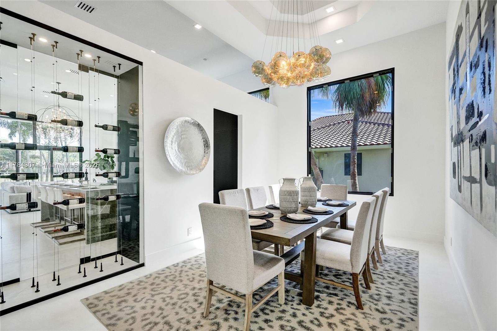 2486 Poinciana Ct