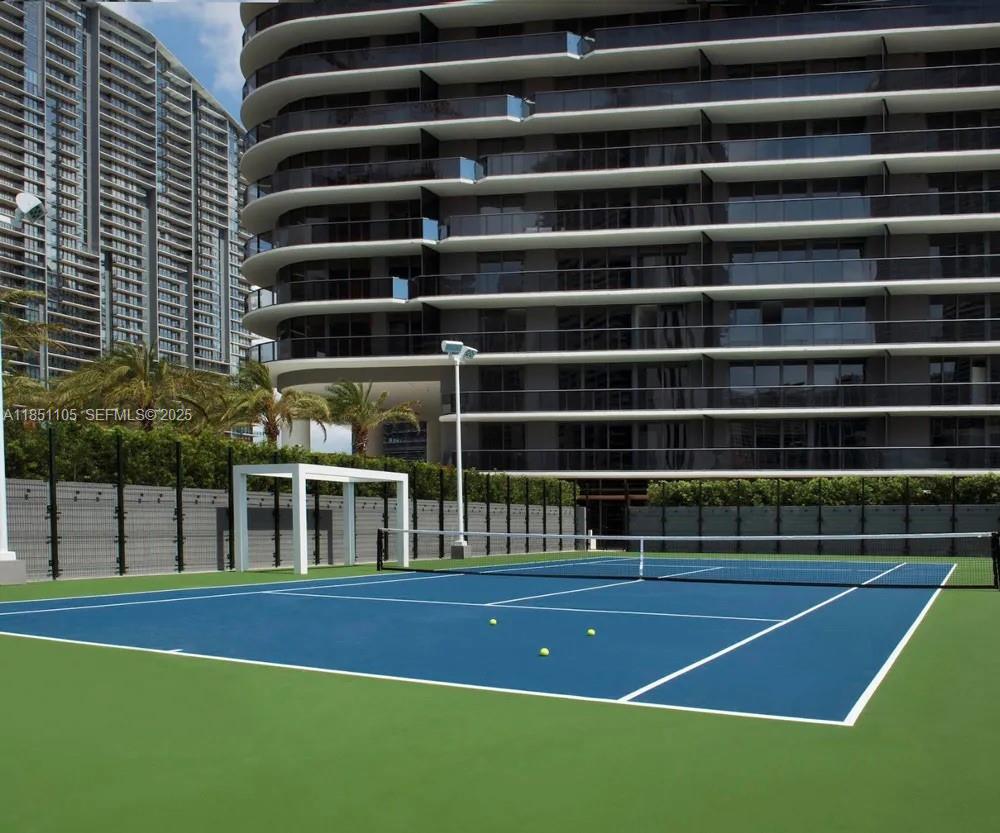 801 SMA DESIGNER SUITES C - Residential