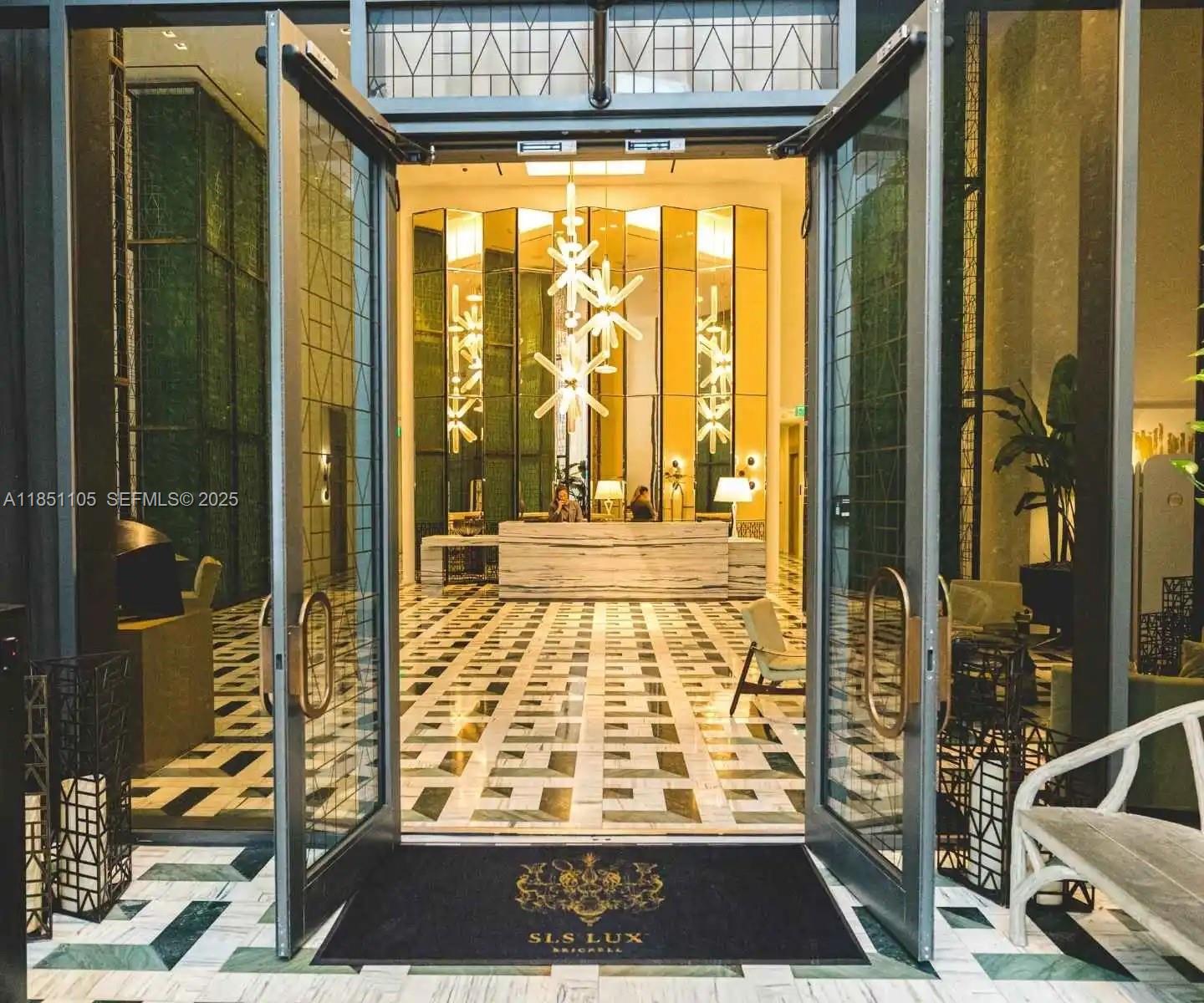 801 SMA DESIGNER SUITES C - Residential