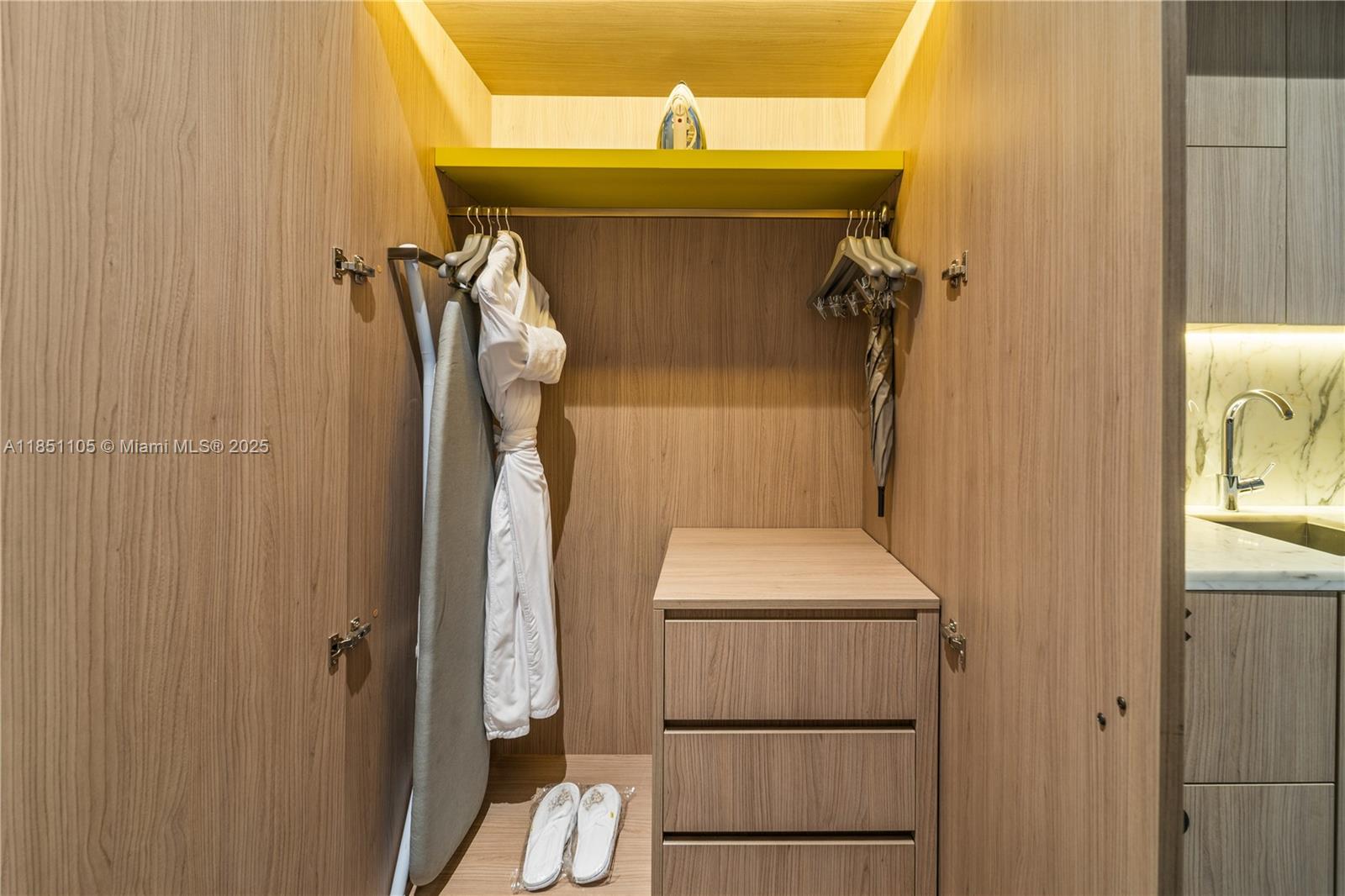 801 SMA DESIGNER SUITES C - Residential