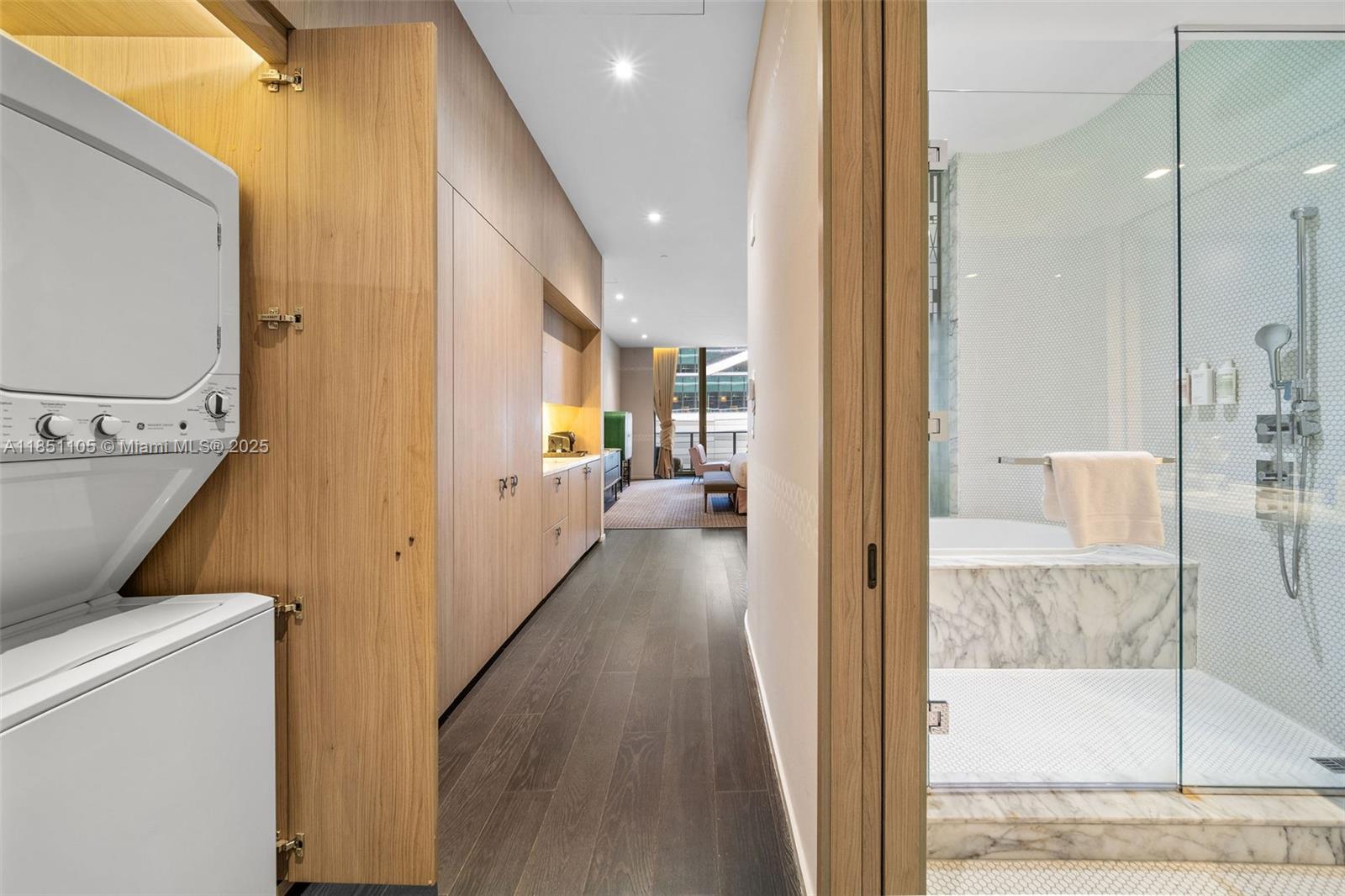 801 SMA DESIGNER SUITES C - Residential