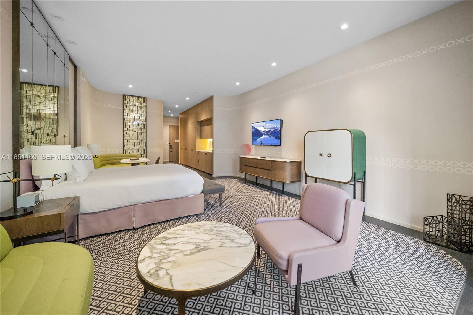 801 SMA DESIGNER SUITES C - Residential