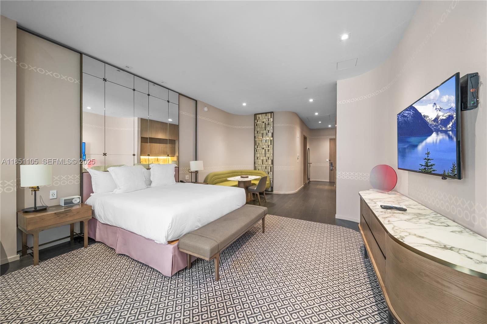 801 SMA DESIGNER SUITES C - Residential