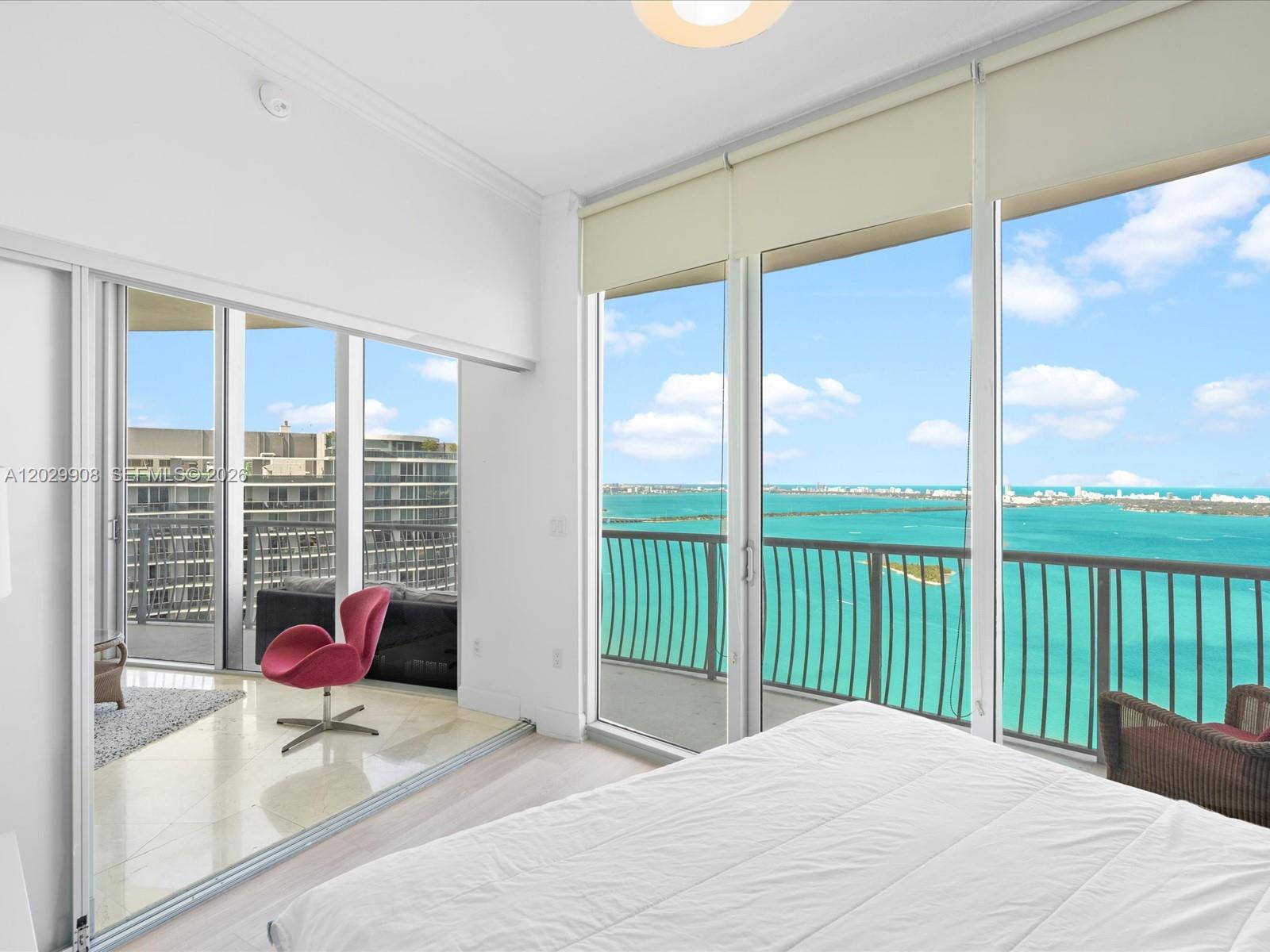 1750 N Bayshore Dr 5601
