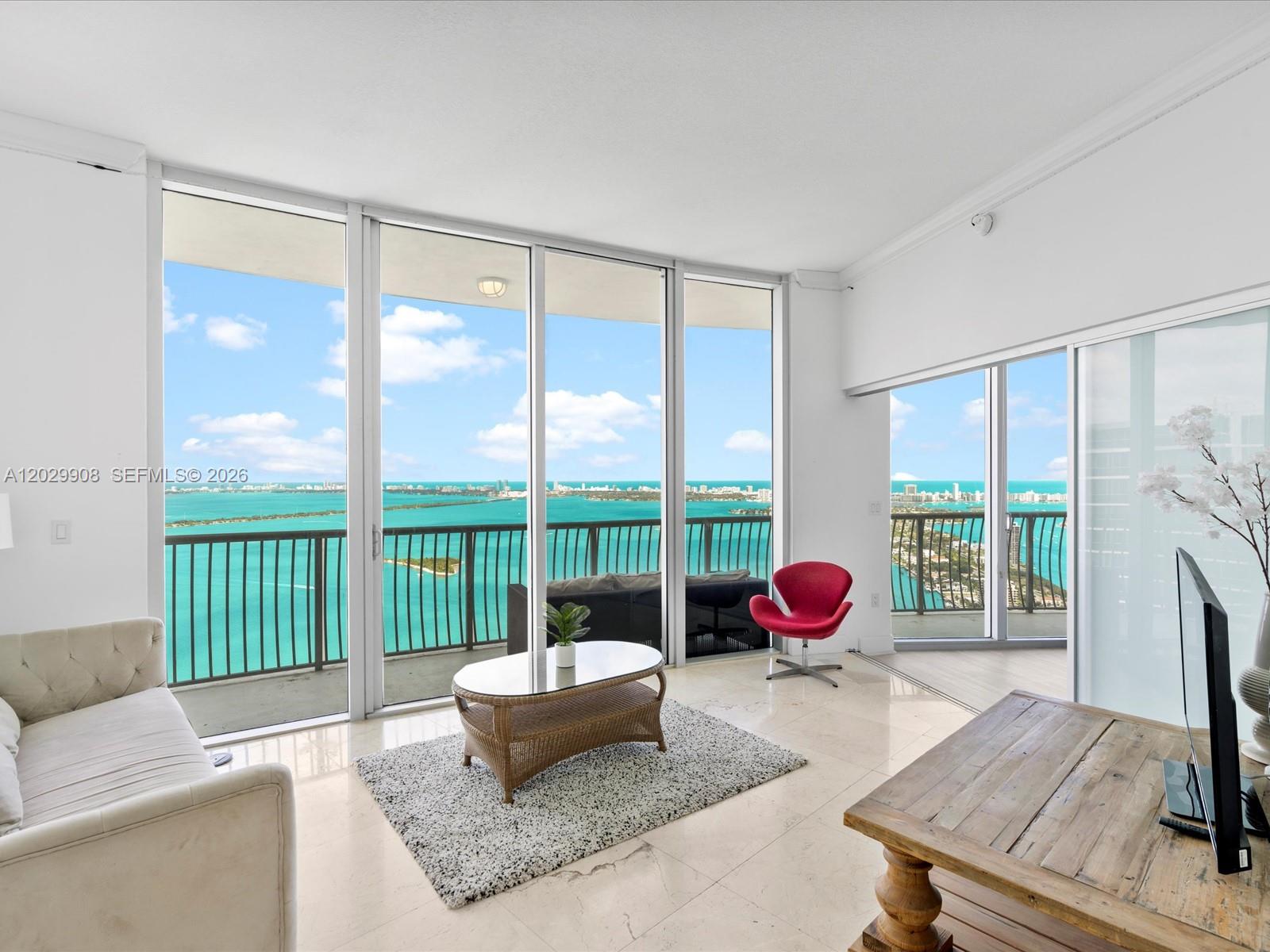 1750 N Bayshore Dr 5601 - Image 1