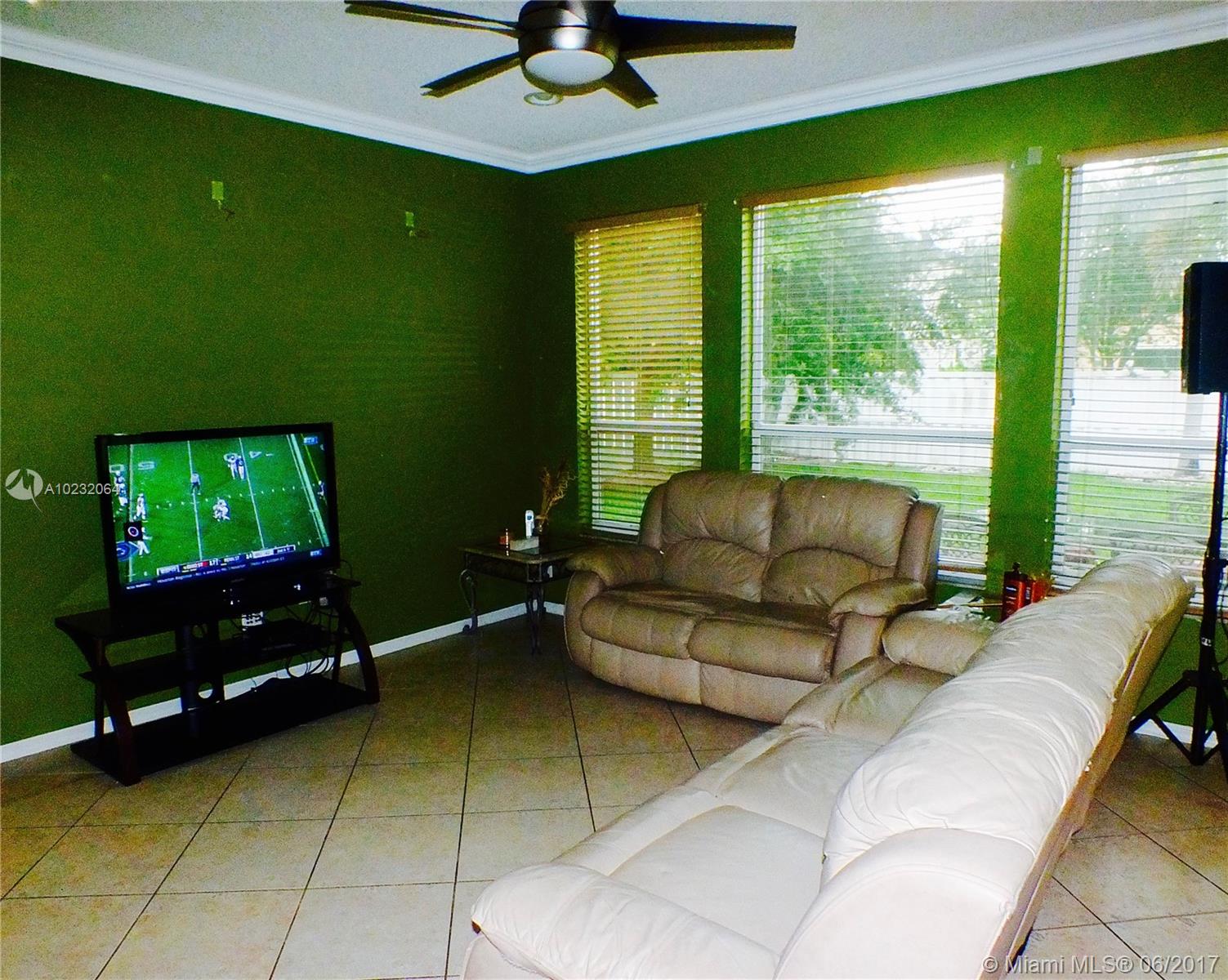 PEMBROKE FALLS PH 6 - Residential