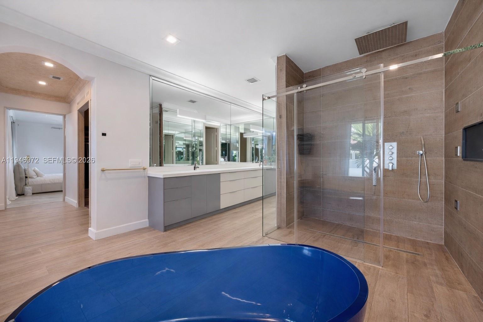 EASTERN SHORES - Residential