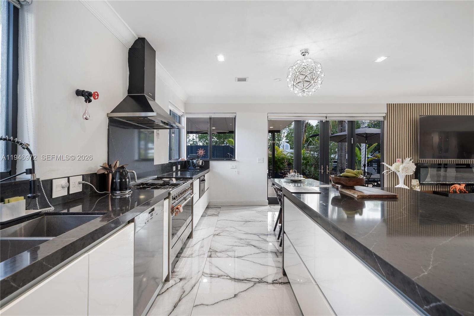 EASTERN SHORES - Residential