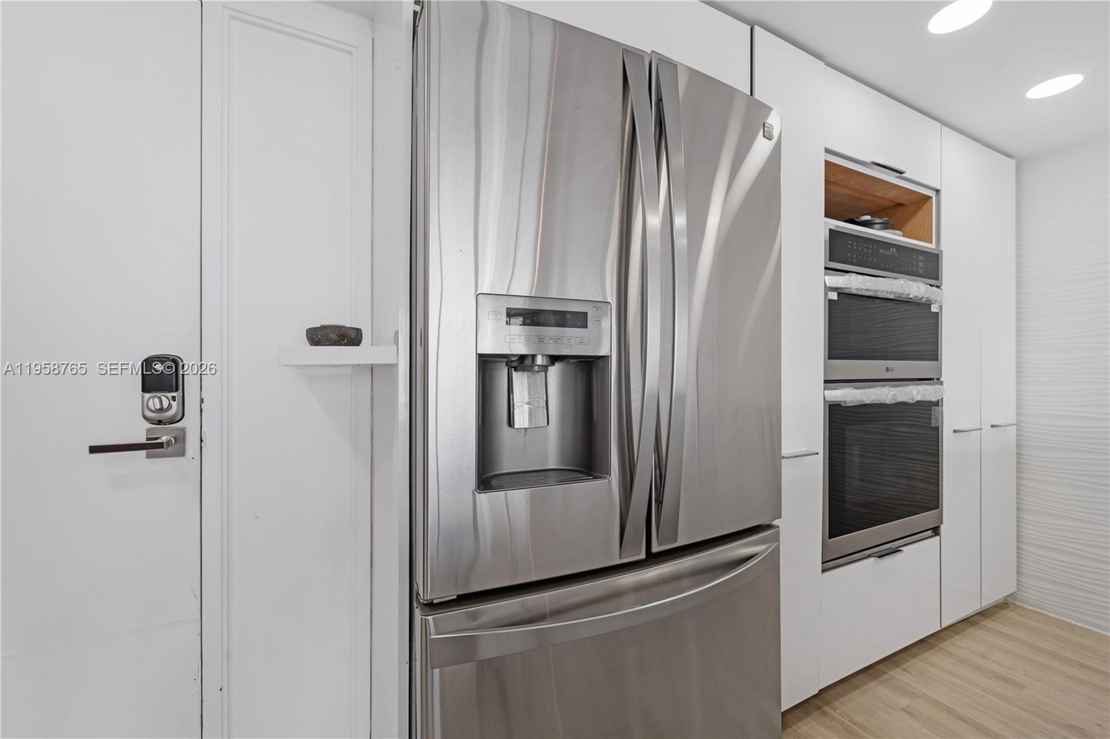 THE GRANDVIEW PALACE COND - Residential