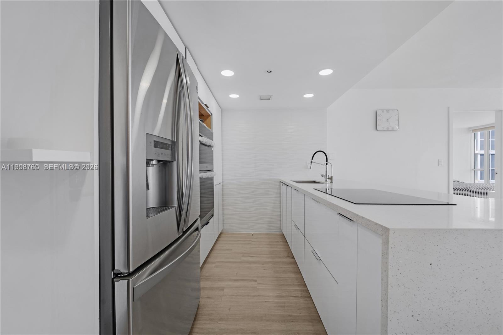 THE GRANDVIEW PALACE COND - Residential