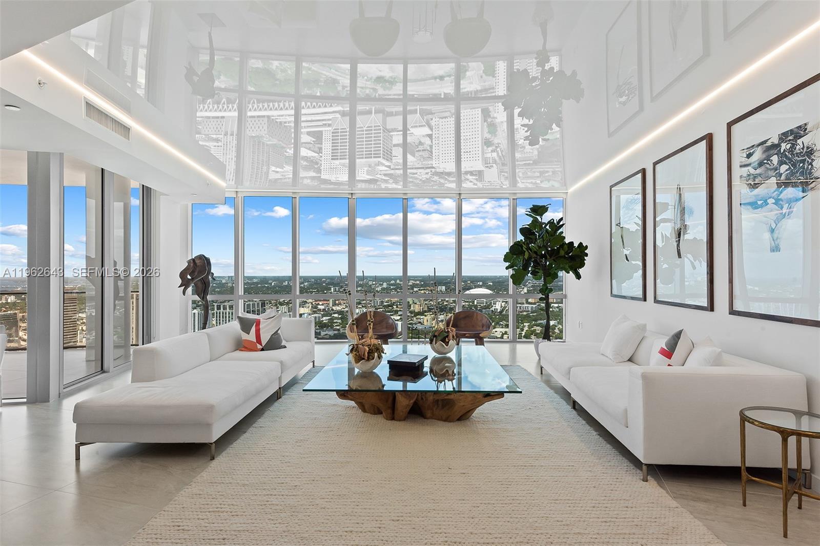 851 NE 1st Ave PH5212