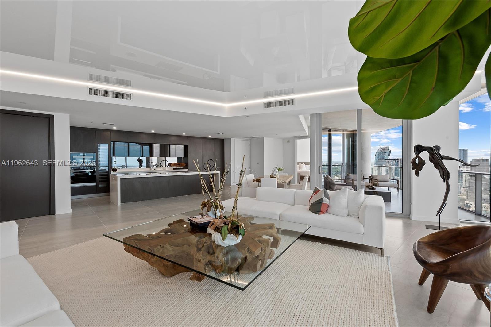 851 NE 1st Ave PH5212