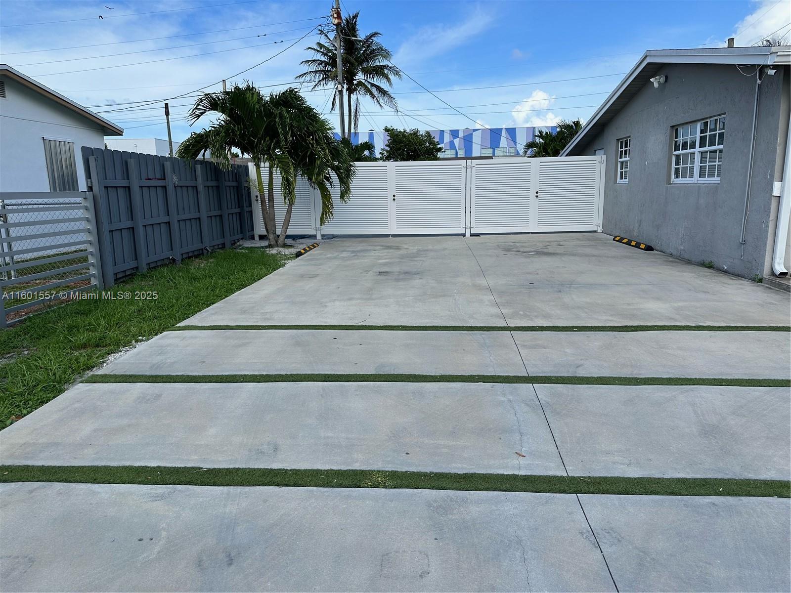 IVES ESTATES SEC 4 - Residential