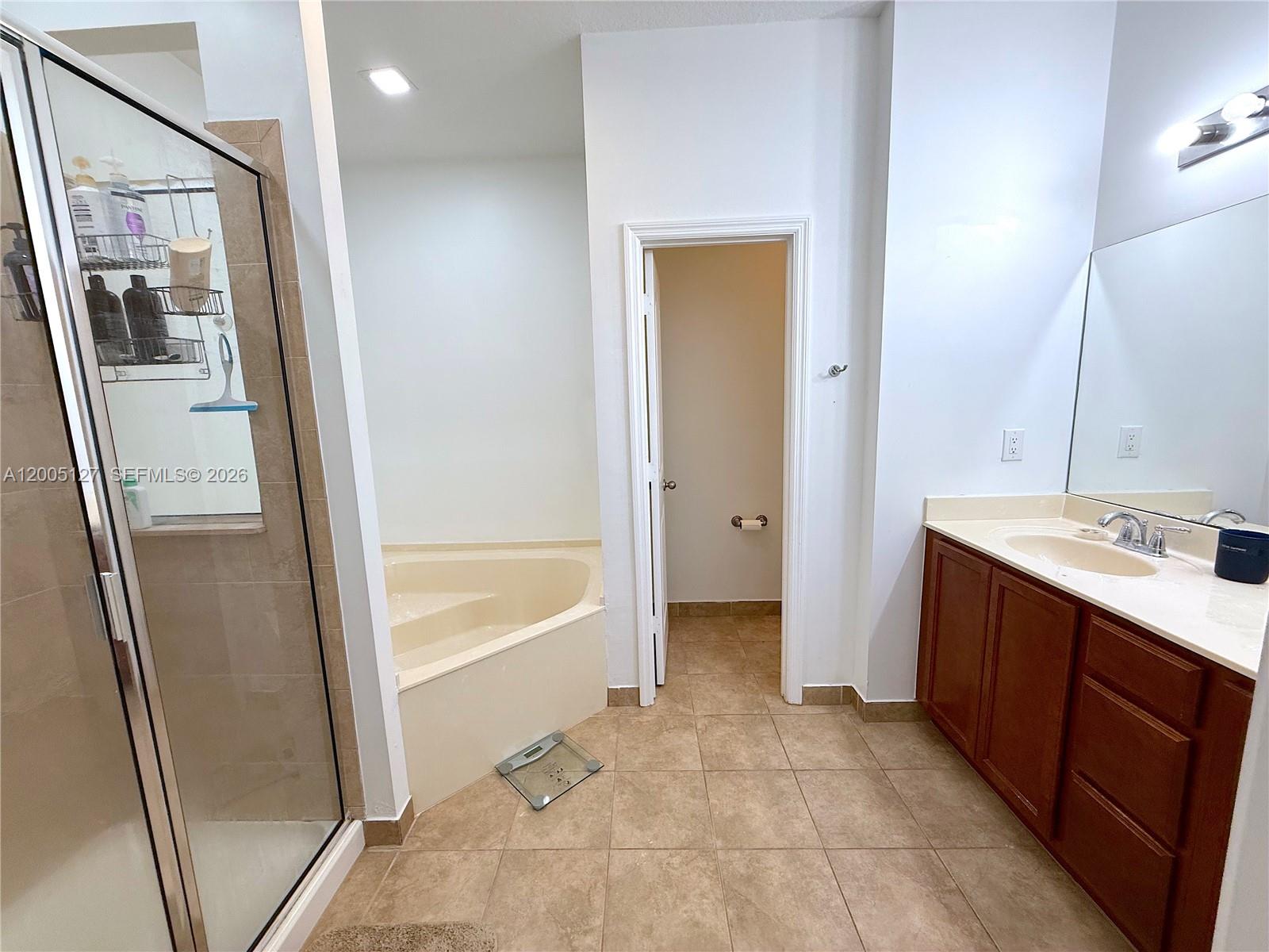 FLORENCE AT CRYSTAL LAKES - Residential Lease