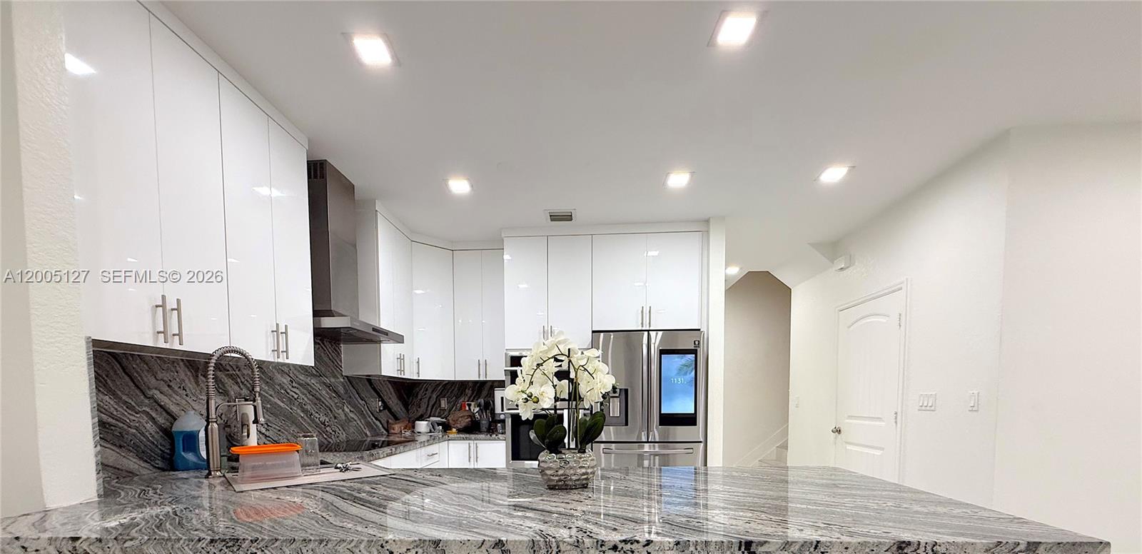 FLORENCE AT CRYSTAL LAKES - Residential Lease