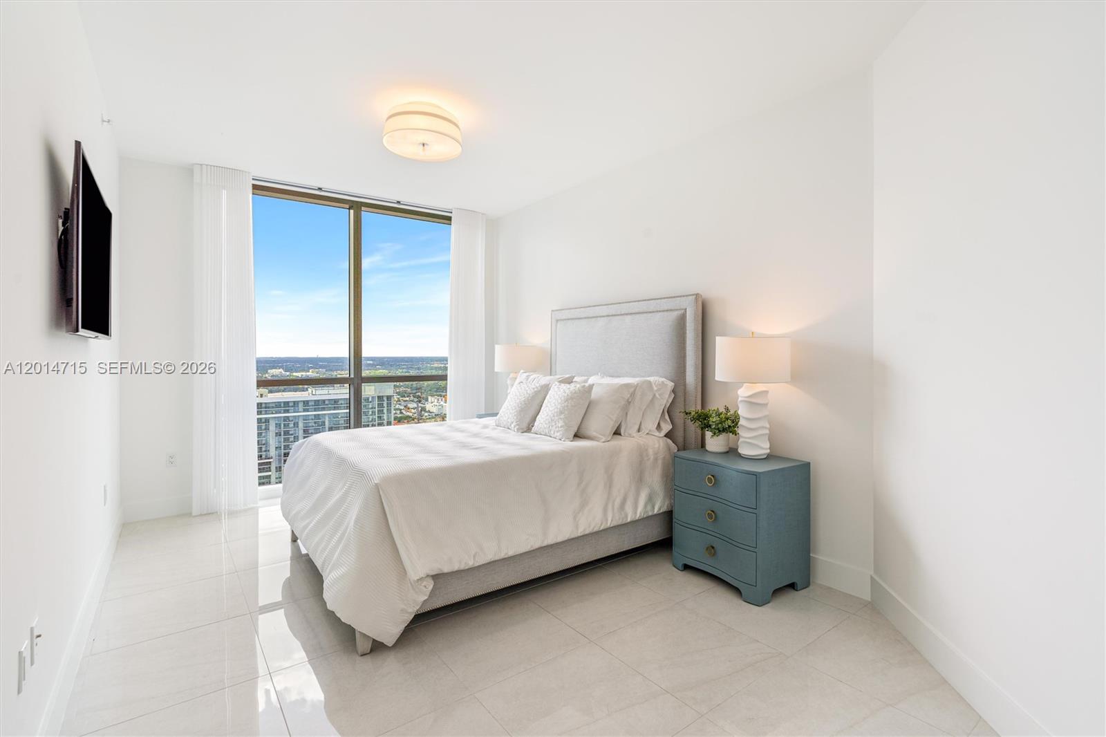100 LAS OLAS CONDO - Residential
