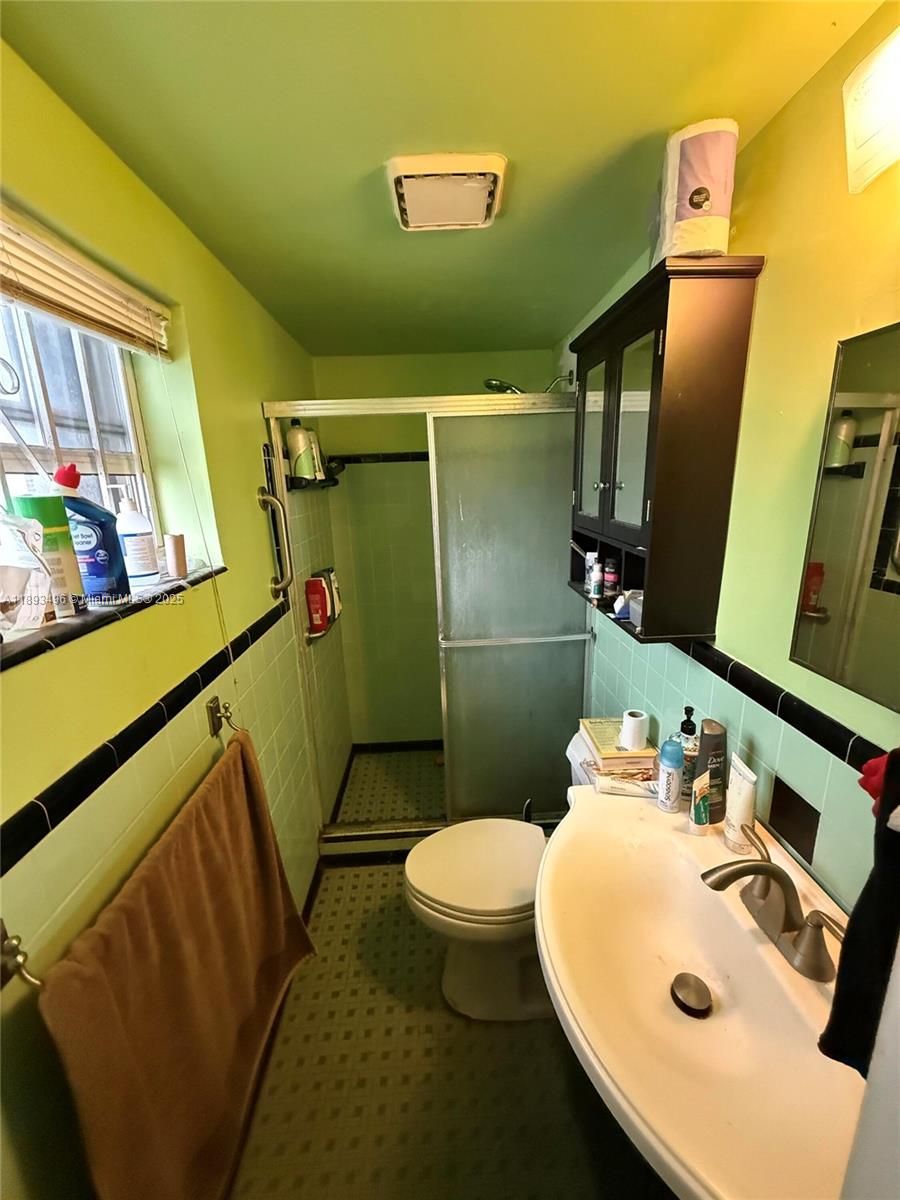 CAROL CITY CORR PL OF - Residential