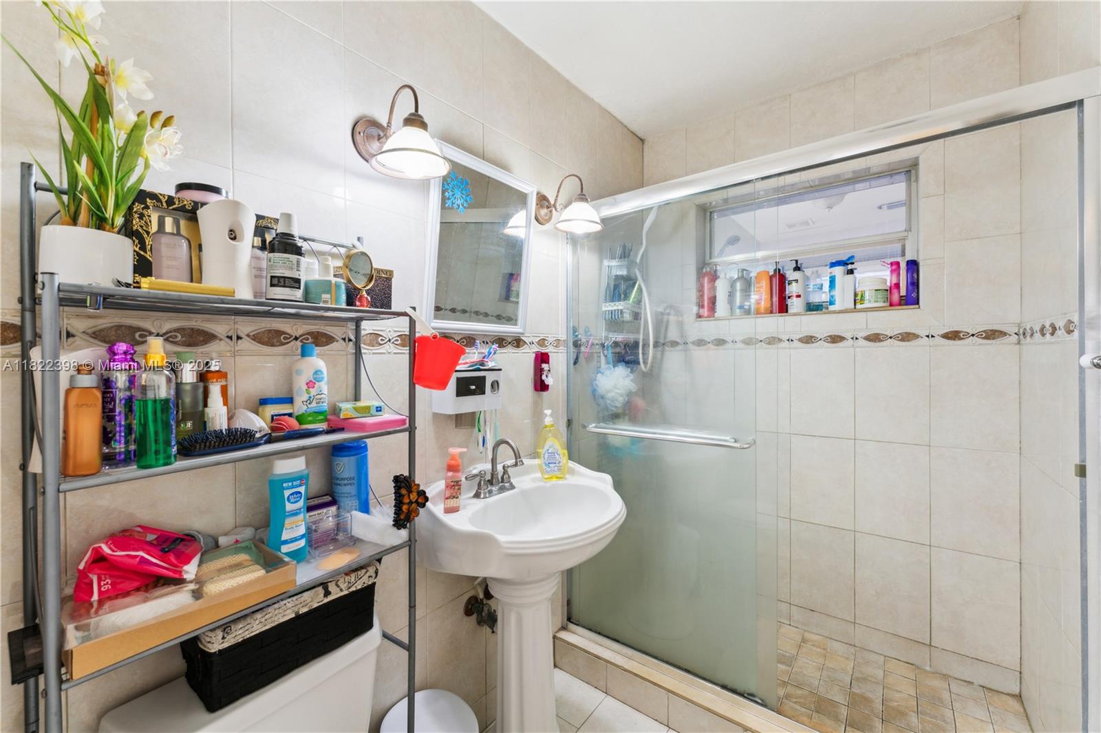 THE TROPICS AMD - Residential