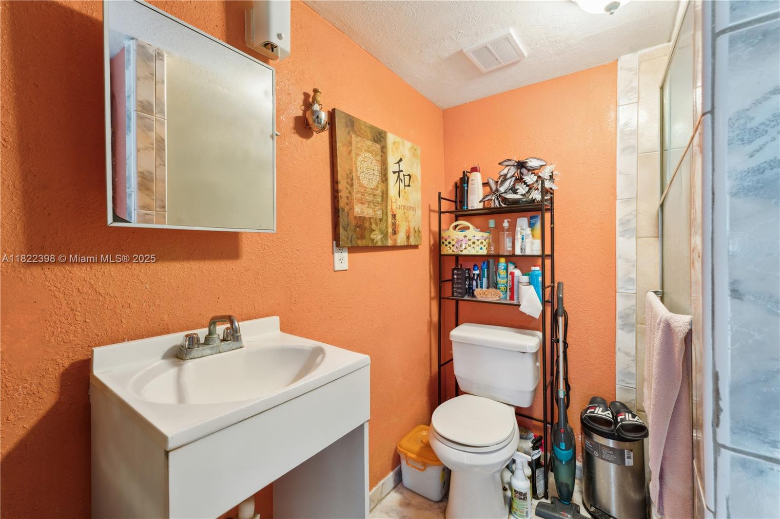 THE TROPICS AMD - Residential