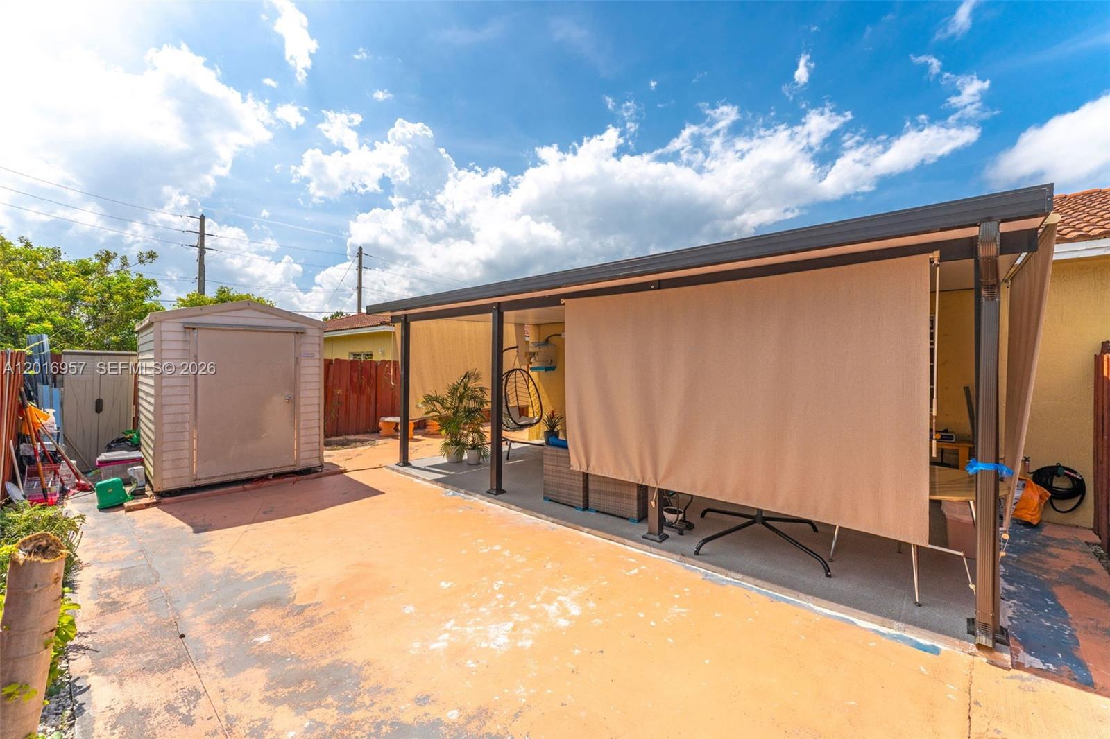 IVON CONDO - Residential