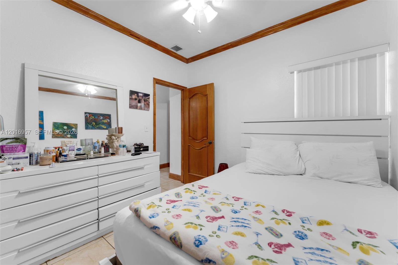 IVON CONDO - Residential