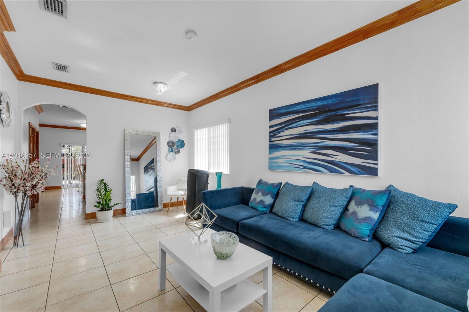 IVON CONDO - Residential