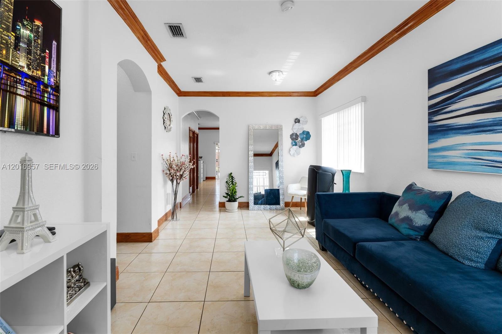 IVON CONDO - Residential