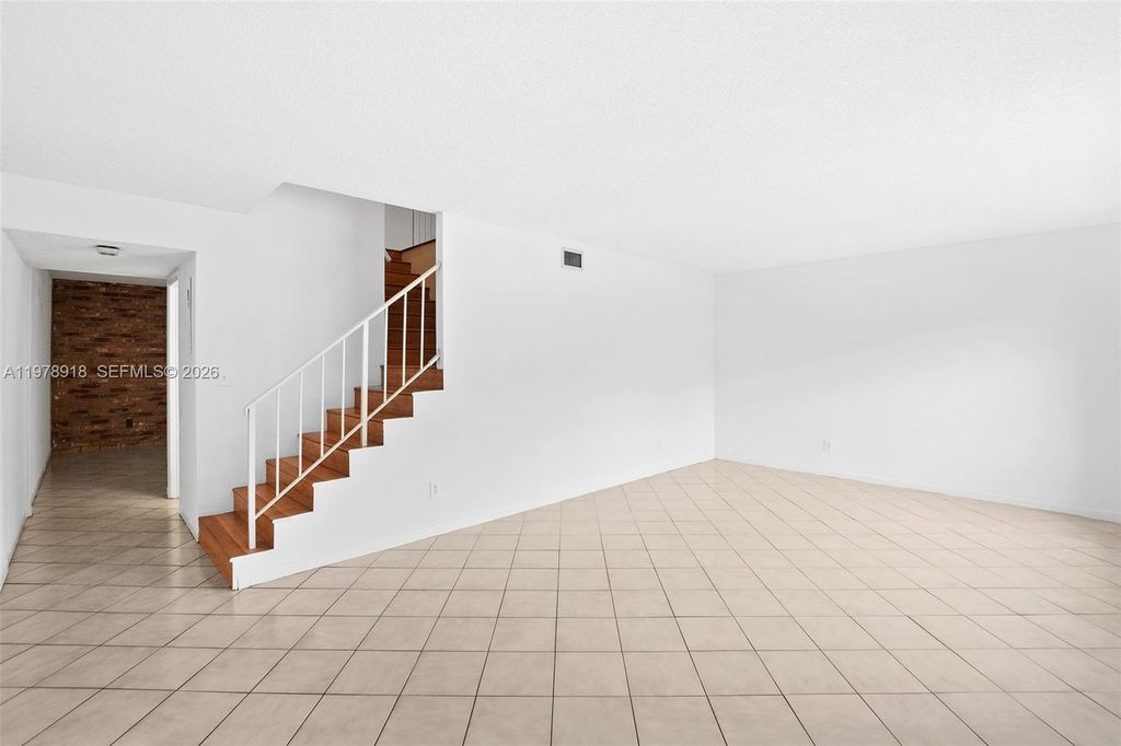 Photo of 50 Matador Ln #3-23, Davie, FL 33324 (MLS # A11978918)