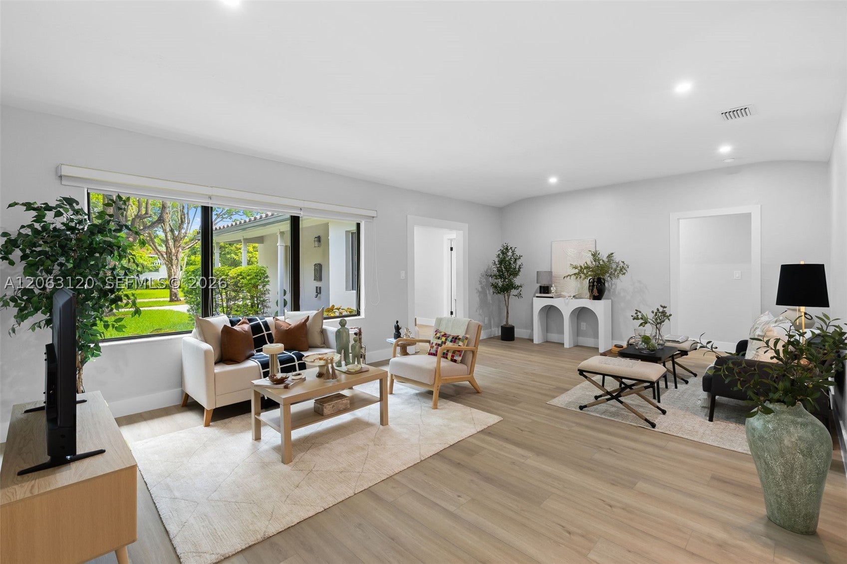 9350 NE 9th Place