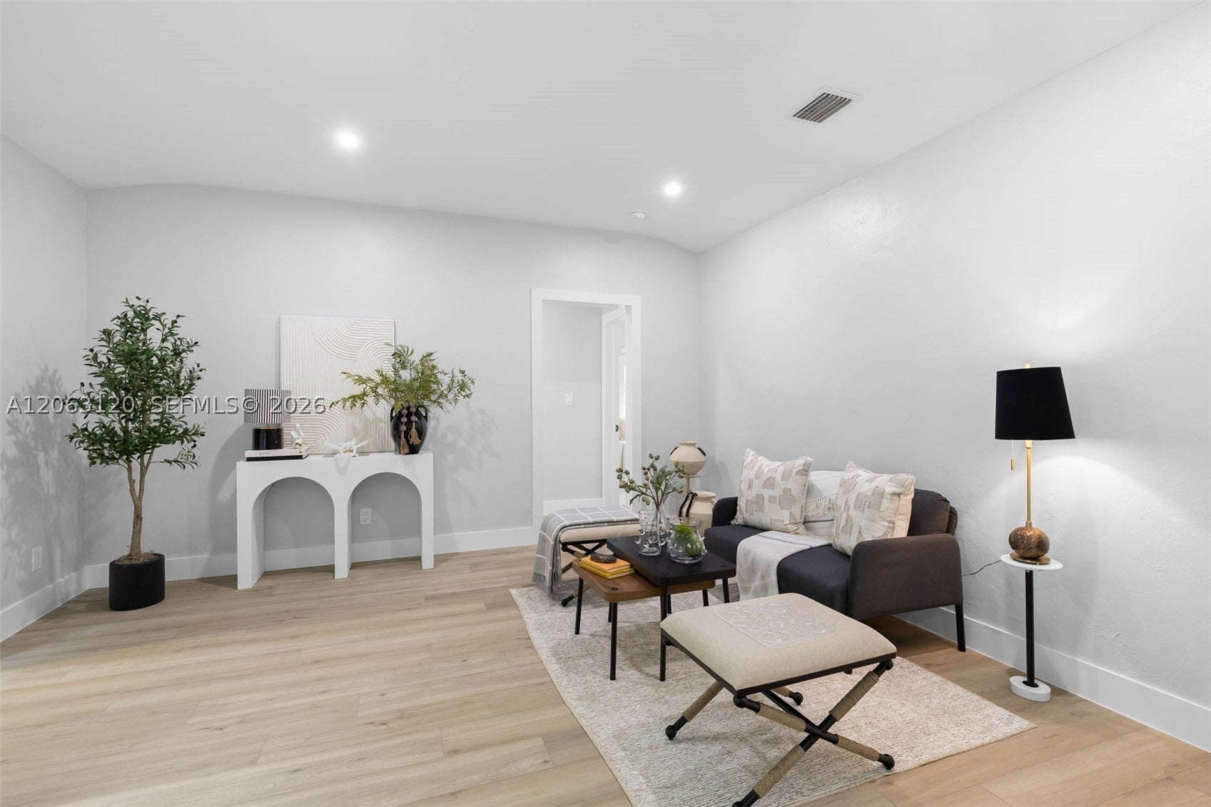 9350 NE 9th Place
